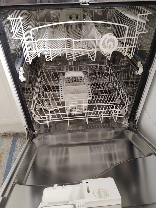 Máquina de lavar loiça Indesit