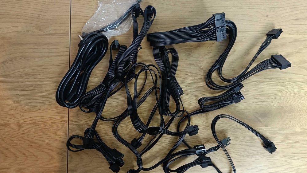 Zasilacz Modecom Volcano Hex 850W - stan idealny, po testach