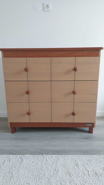 Cama convertível TRAMA (Grupo Bebecar), em bom estado