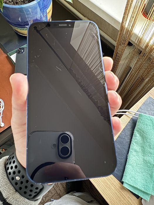 Продам iPhone 12 64gb blue