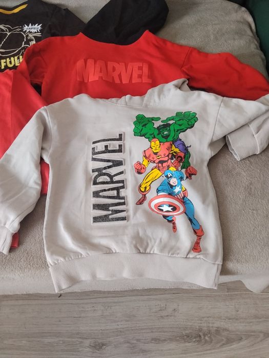 Paka ubrań 116/122 dla chłopca.