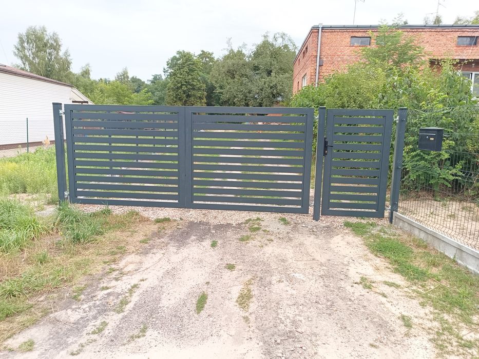 Ogrodzenia panelowe brama furtka montaż słupek panel podmurówka wola