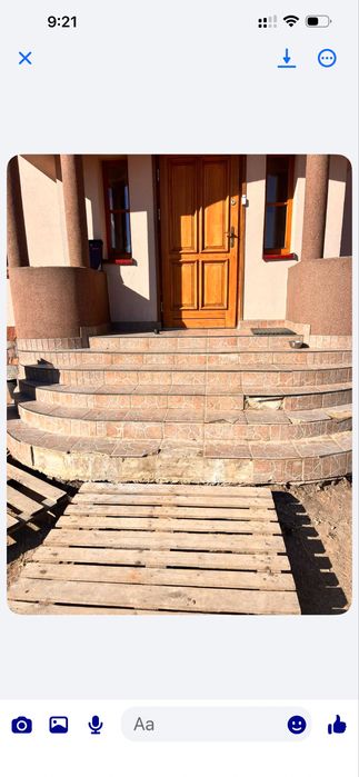 Szukam brukarza – schody wejściowe do domu