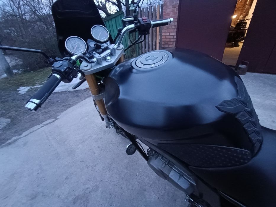 Продам Hyosung  GT250