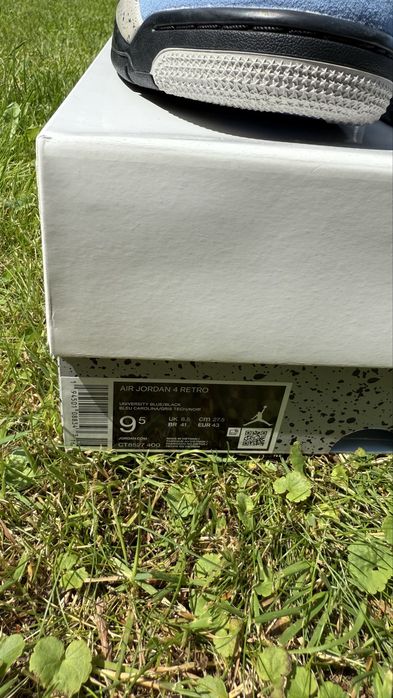 Buty Nike Jordan 4 Retro University