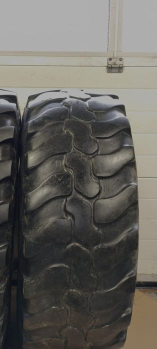 365/70R18 Dunlop SP T9