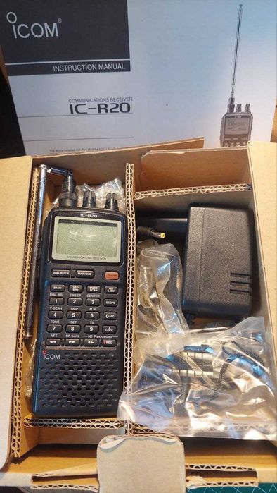 Портативний сканувальний радіоприймач Icom IC-R20