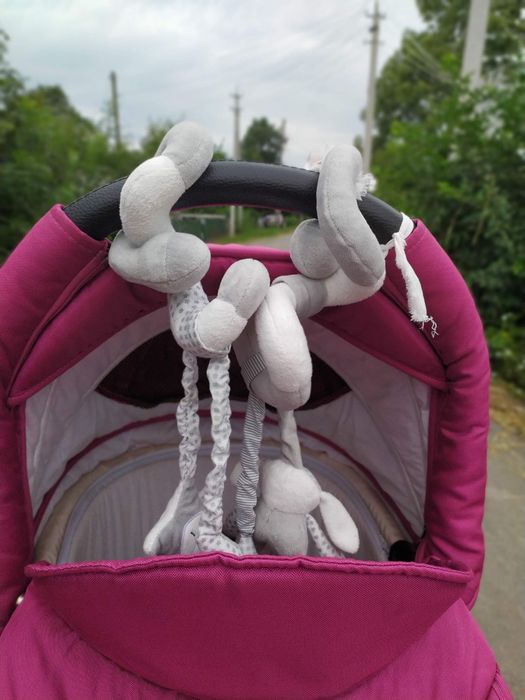 Візочок для дівчинки