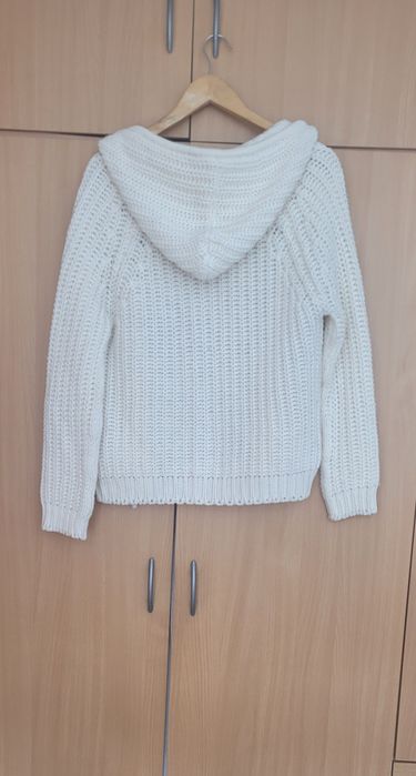 Piękny, biały, sweter New Look 12/ 40 zapinany