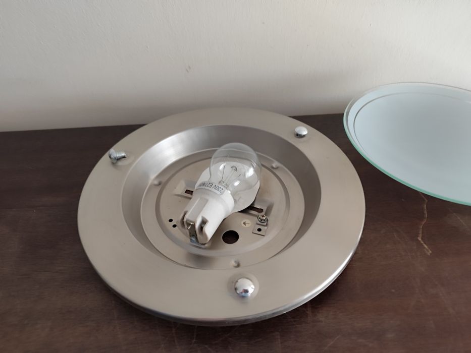 Plafon lampa ścienna sufitowa ze szklanym mlecznym kloszem  trio