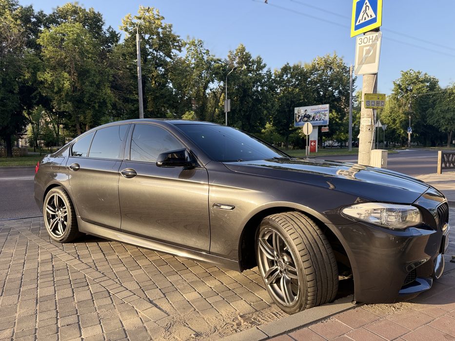 Продаж 535і BMW  2012 рік 3,0 Бензин