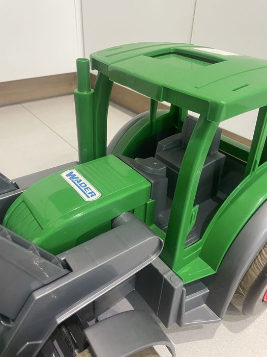 Duża koparka do piasku jeździk