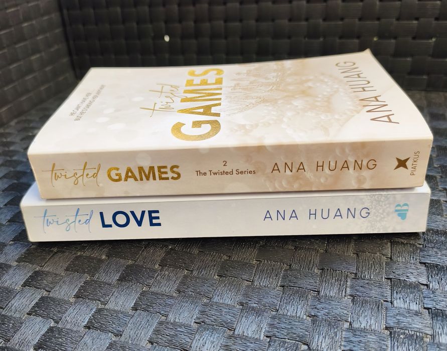 Lote 2 Livros: Twisted Love + Twisted Games (Ana Huang)