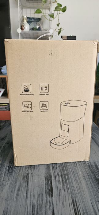 Dispensador de croquetes automático para gatos