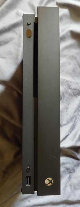 Konsola Xbox One X 1tb