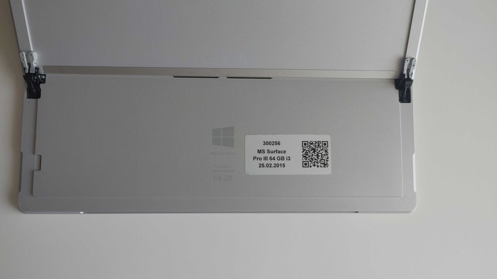 Microsoft Surface Pro 3 с 64 ГБ SSD