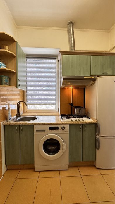 Здам 2 х кімнатну квартиру з АО по вул Бердичівській і кондиціонером