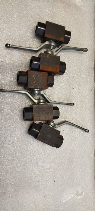 Zawór hydrauliczny kulowy