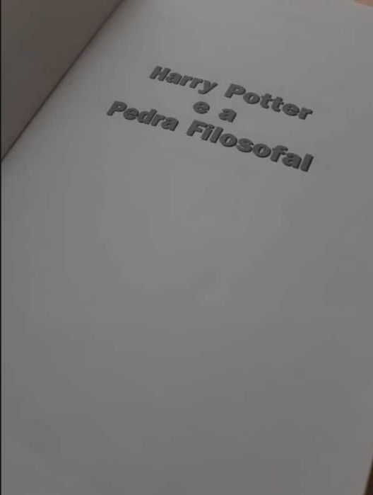 Livro Harry Potter e a Pedra Filosofal