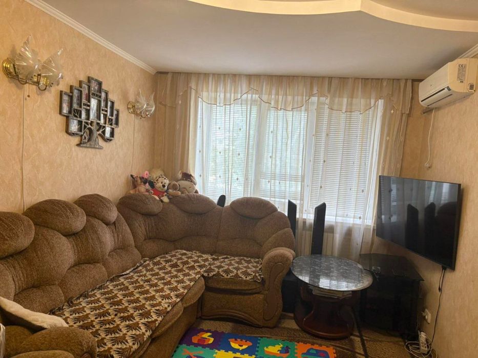 Продается добротная 3к квартира