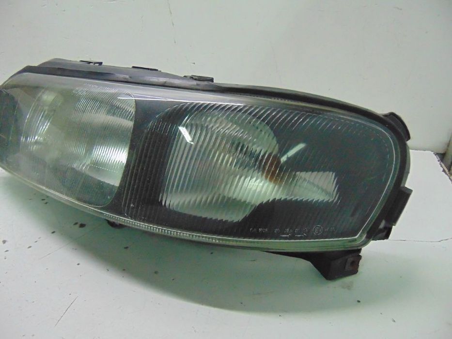Volvo v70 faróis " nova de stock antigo