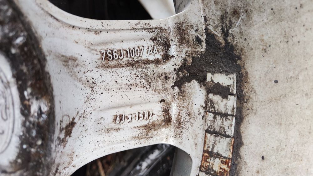 Felga aluminiowa 15 Ford Fiesta 7S6J007AA