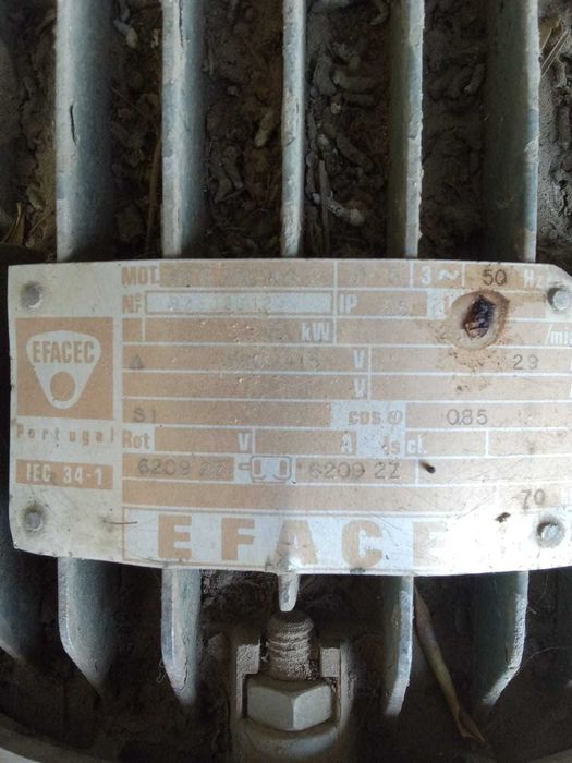 Bomba Efacec Trifásica