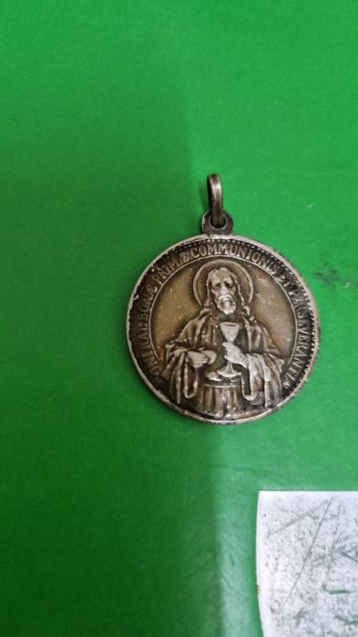 Antique medal. Shipment via CTT