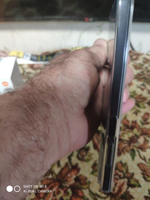 Продам смартфон хиаоми РЕДМИ НОТЕ 12 ПРО 8GB RAM 256 ROM.