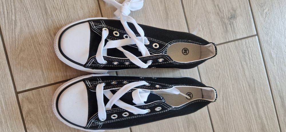 Nowe super trampki 37. 23.5 cm