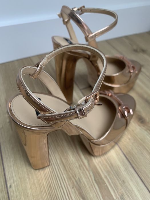 Sapatos de salto alto Elisabetta Franchi