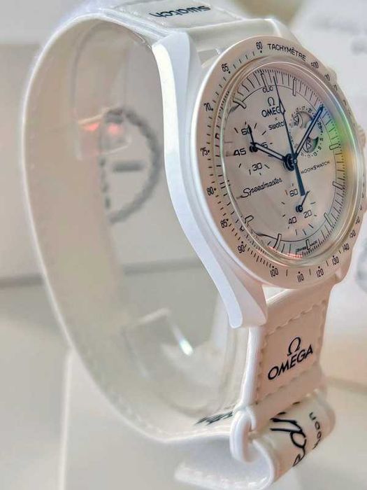 Swatch x Omega Bioceramic Moonswatch Mission To Moonphase Snoopy