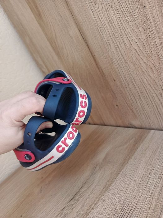 Сандалі босоніжки crocs j1