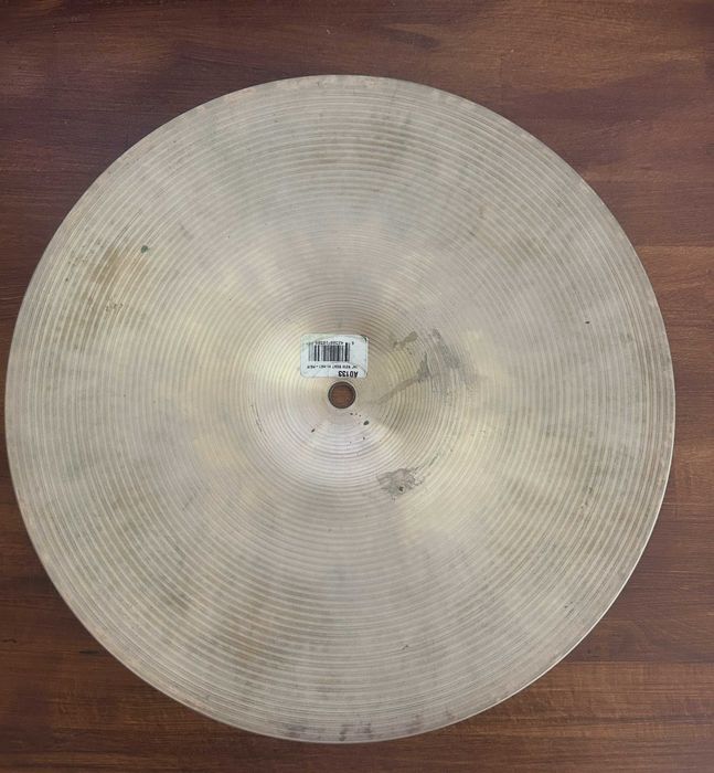 Par de pratos Hi-Hat Zildjian New Beat de 14 polegadas
