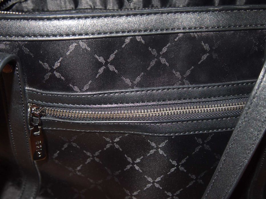 Czarna torebka Ochnik