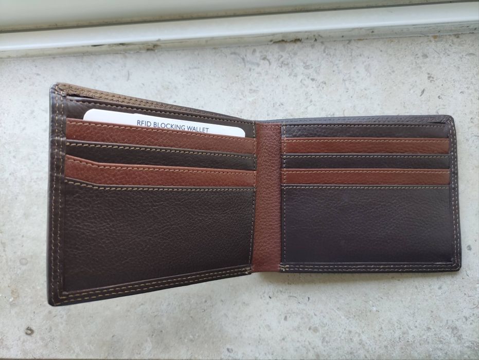 Carteira em pele porta documentos