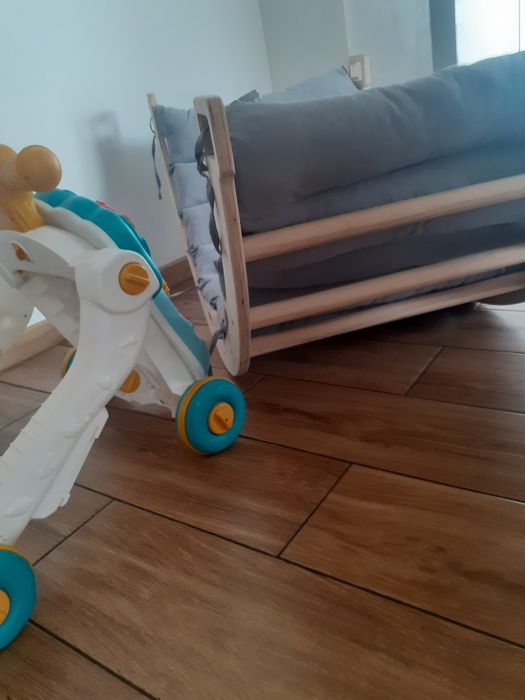 Bujaczek dla dziecka, pchacz, drabinka, ksiażeczka.