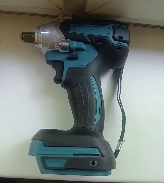 Гайковёрт шуруповёрт аккумуляторный