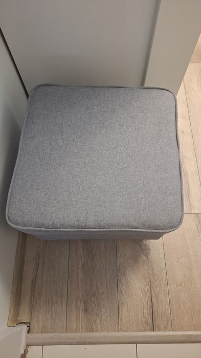 Podnóżek stan praktycznie nowy