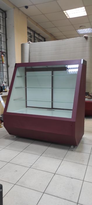 Вітрина холодильна для снеків