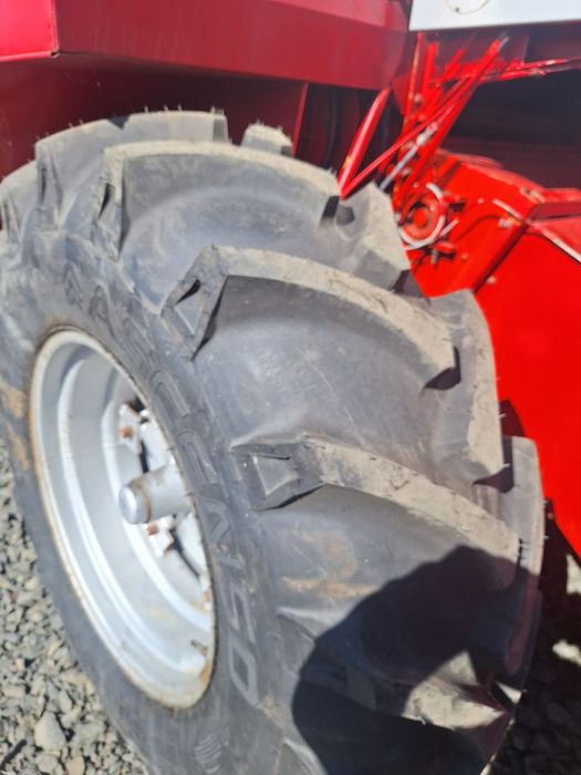 Комбайн Massey Ferguson 16 20XP