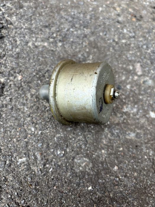 Датчик тиску мастилу