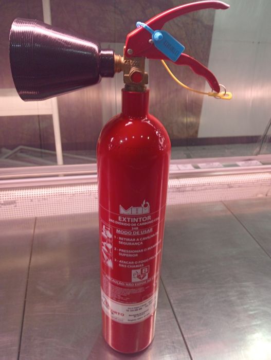 Extintor CO2 2 kg