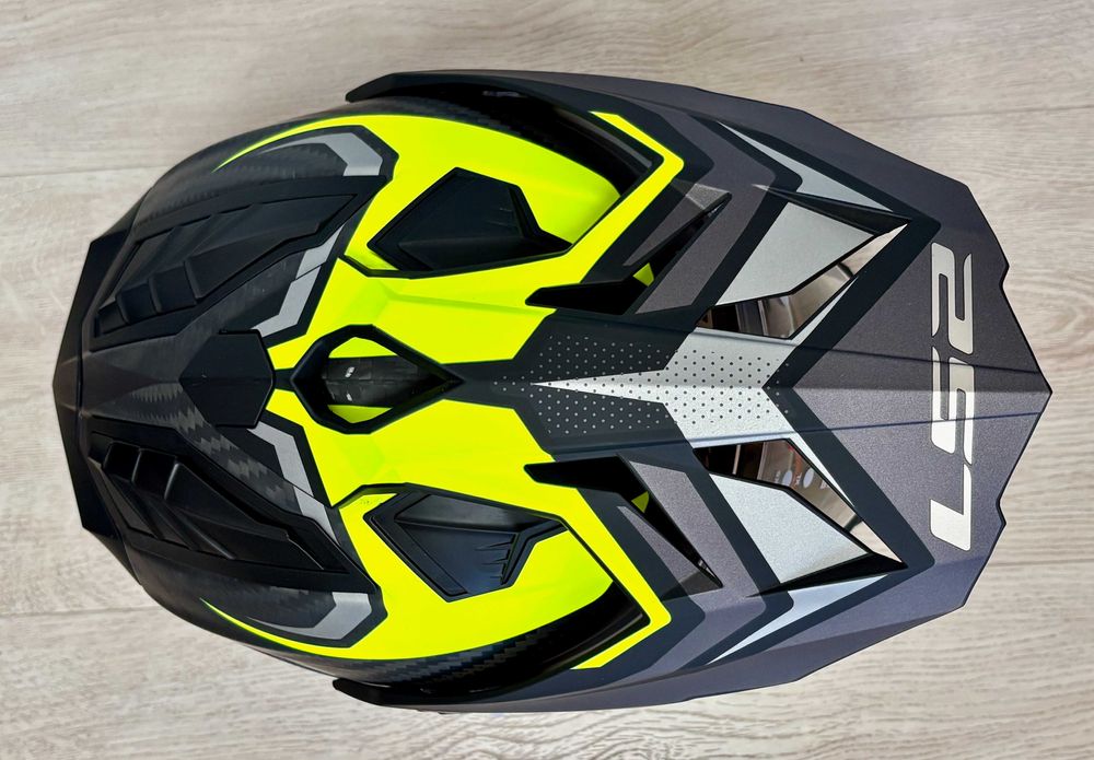 Capacete NOVO LS2 Explorer Carbon Focus Matt (35% DESCONTO) Tam XS