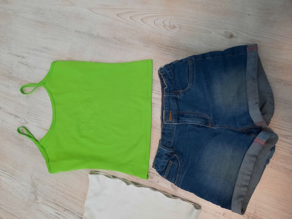 Paka ubrania dla dziewczynki spodenki + t-shirt  na 140-146