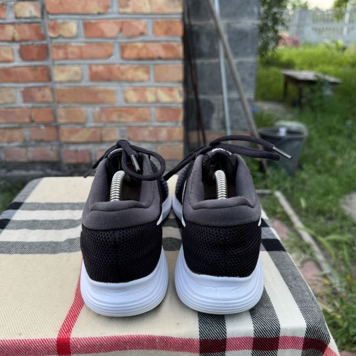 Кроссовки Nike Revolution 4 Grey, 40 размер, Оригинал, Кросівки