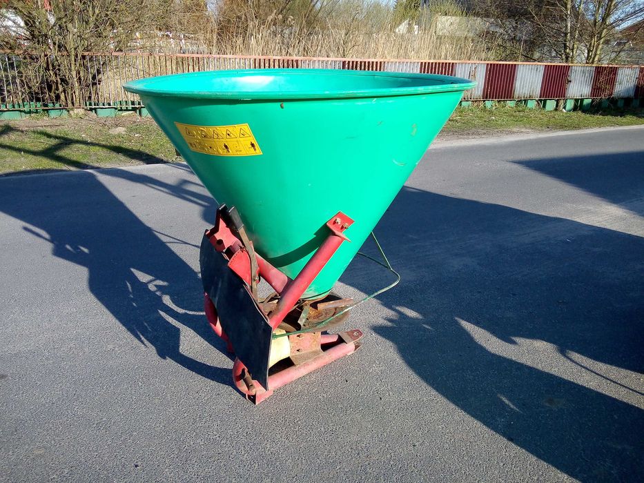 Opryskiwacz POLOWY 400 l zawieszany