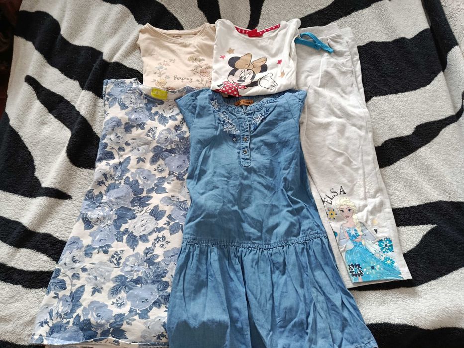 Paka ładnych ubranek dla dziewczynki 116, 122 sukienki, kurtka