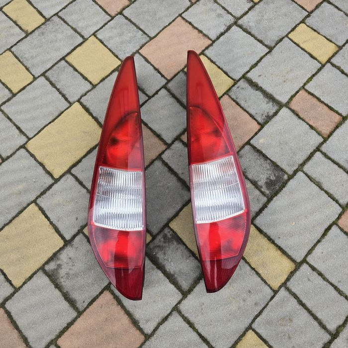 Задні ліхтарі стопи Ford Mondeo mk3 1S7113405 1S7113404