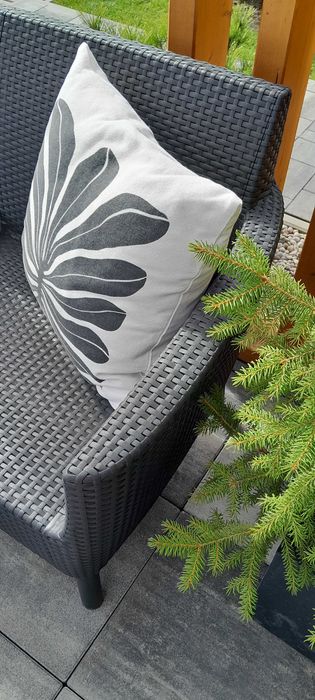 Keter Salemo Sofa ogrodowa 3-Osobowa Grafitowa + stolik za 300 zł